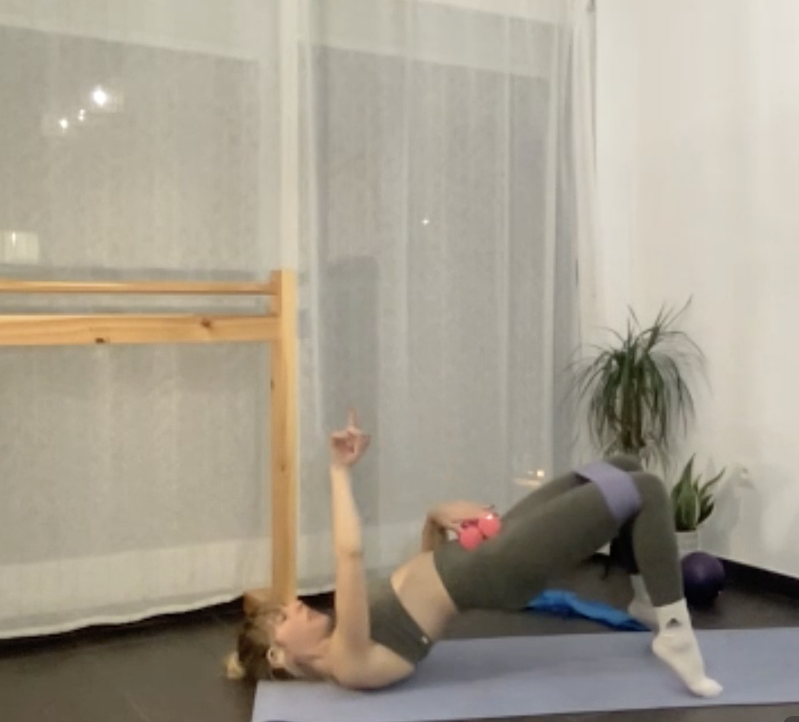 Barre Total Tone + Stretching flow 1h